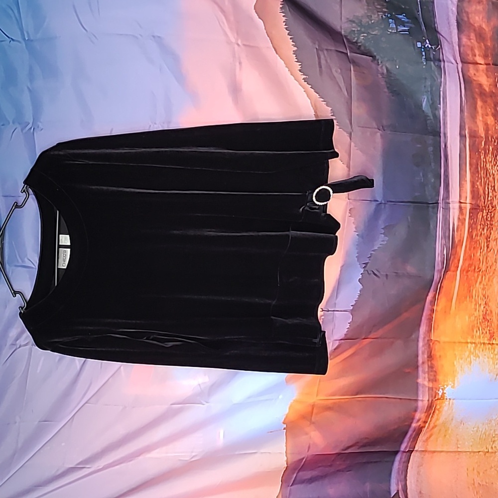*Chicos top mint condition long sleeve chicos sz 2